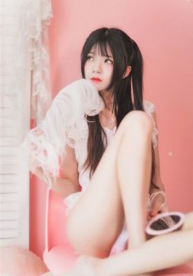 校花喂我奶乳脱她小内内动漫